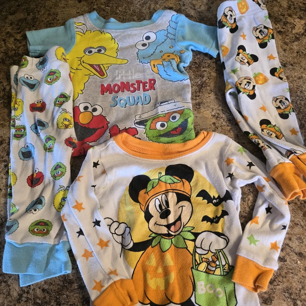 Baby Pajama Set Of 2 Sesame Street Mickey Mouse 9months